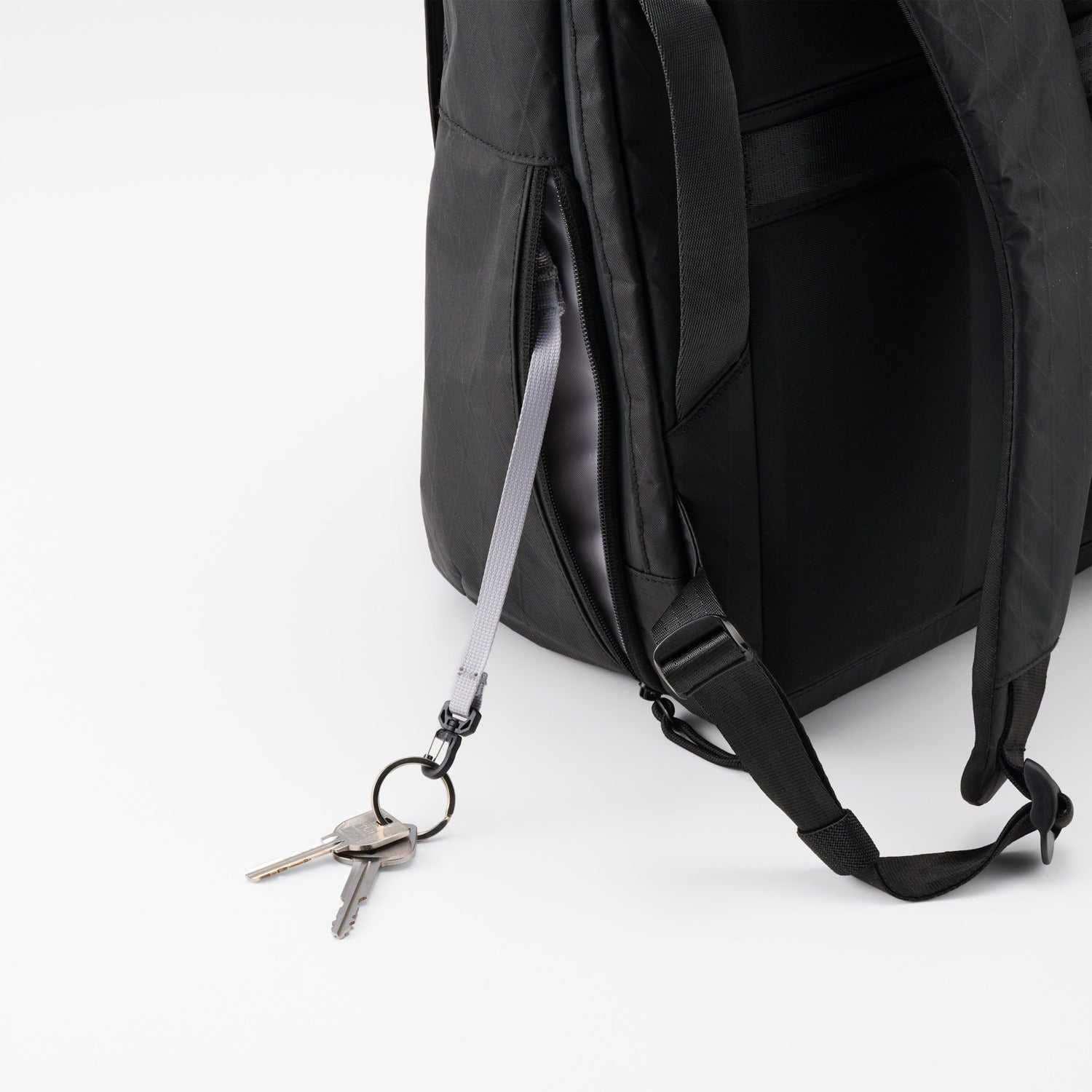 MNL - Minimal Nomad Life | Bags Built for Movement